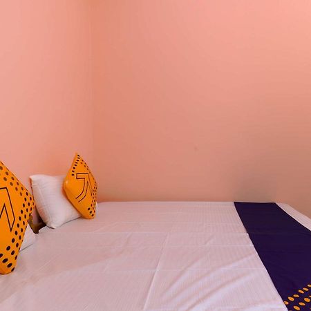 Oyo New Mubarak Tourist Home Panmana Екстер'єр фото